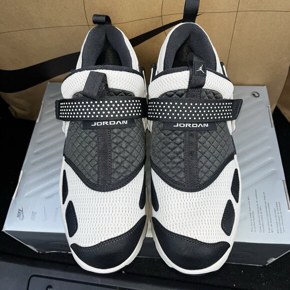 NEW Nike Jordan Trunner LX Light Orewood Brown HQ2164-102  Women's Size 8 - Picture 4 of 7